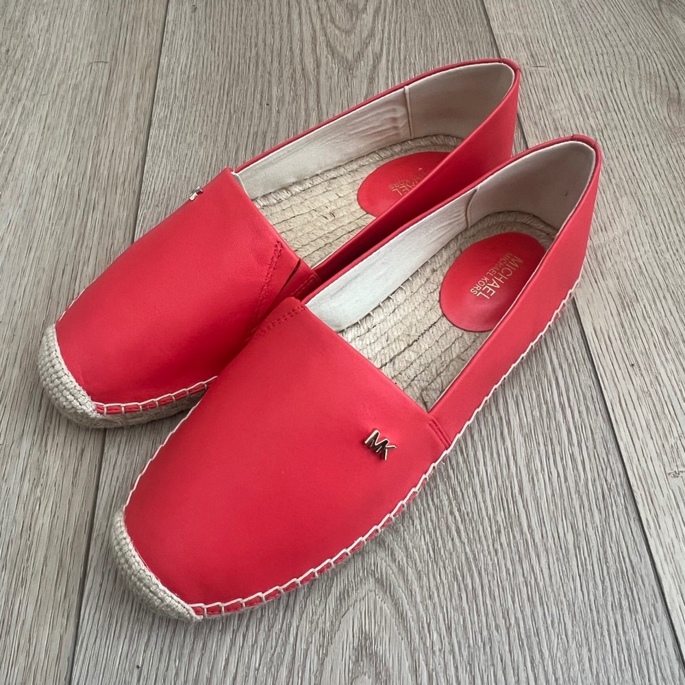 Michael Kors NWOB Kendrick Leather Espadrille Flats Shoes.Color Sea Coral.  7.5M